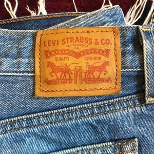 Levi wedgie strait jeans